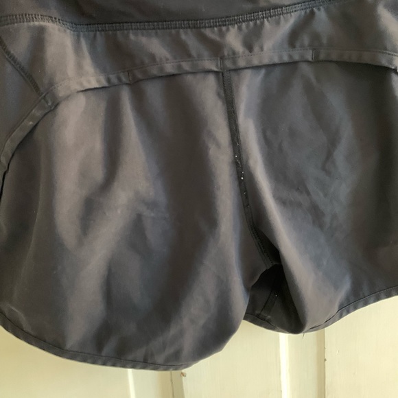 LULULEMON black Speed Up shorts - Picture 9 of 15